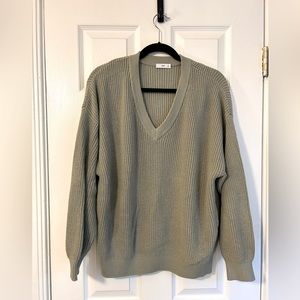 Aritzia TNA boyfriend v-neck sweater